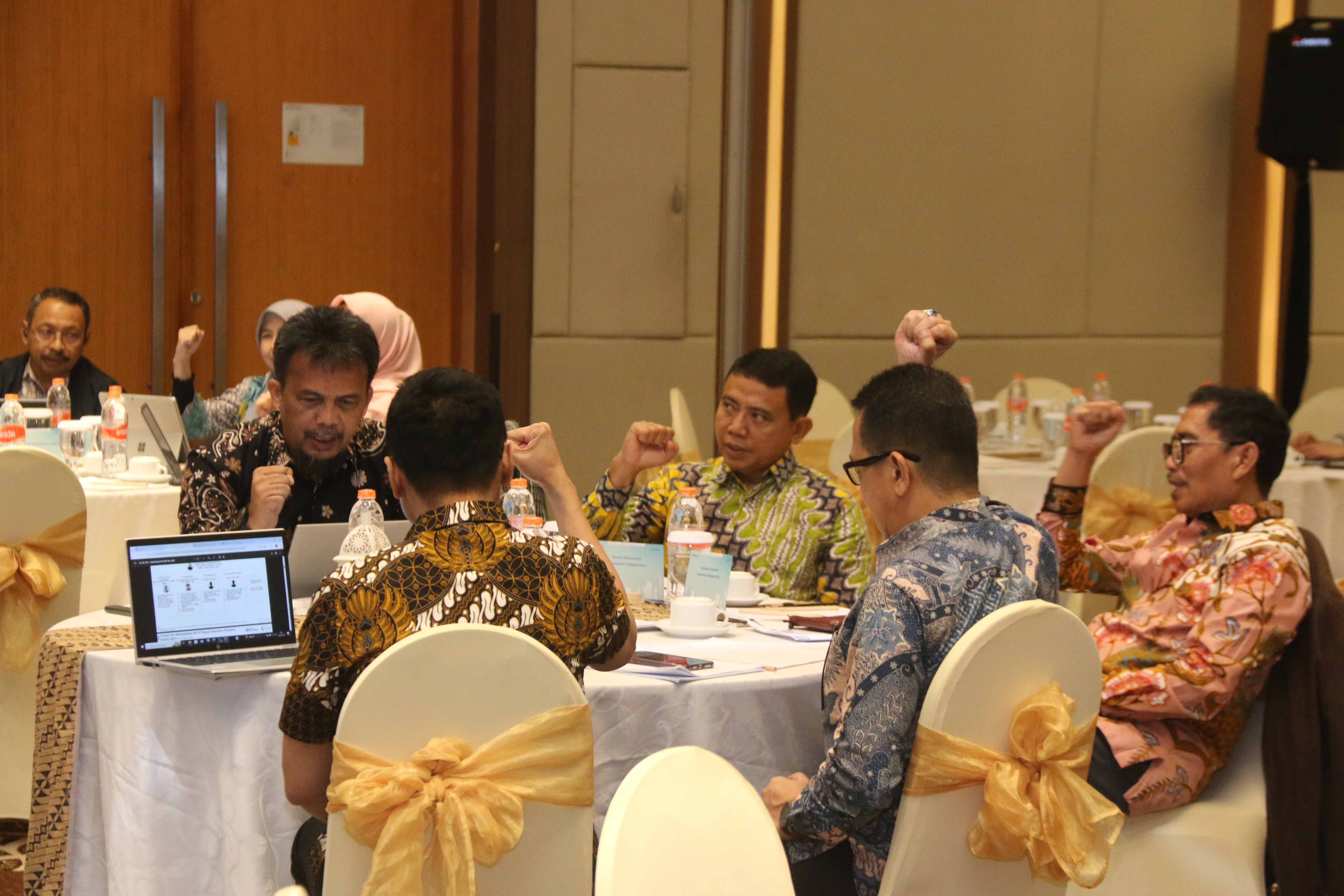 Rapat 12